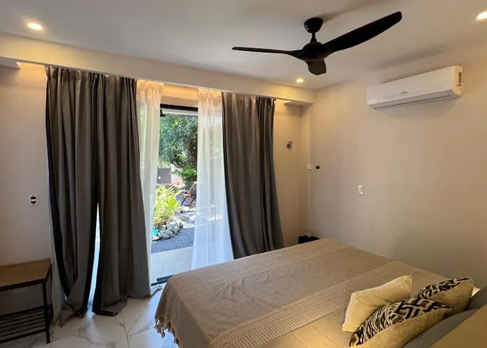 Sunshine Hotel