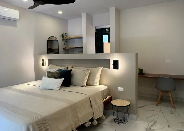 Sunshine Hotel 3*
